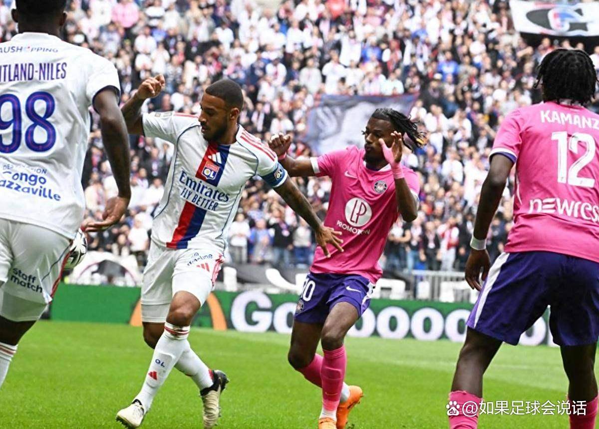 法甲冲刺阶段再迎强敌，上海海港回应争议，主帅态度：目标明确，团队化学反应显著(上海海港为什么少赛一场)